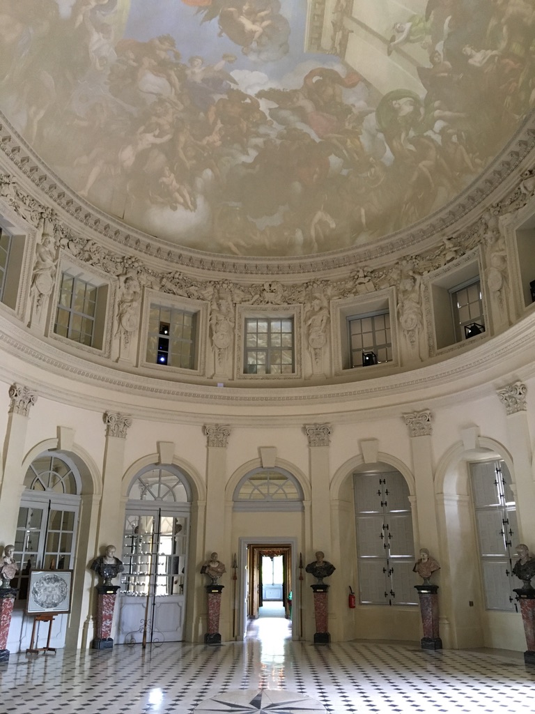 Is Château de Vaux-le-Vicomte worth a visit? One day trip to the spectacular castle which made Louis XIV jealous himself.