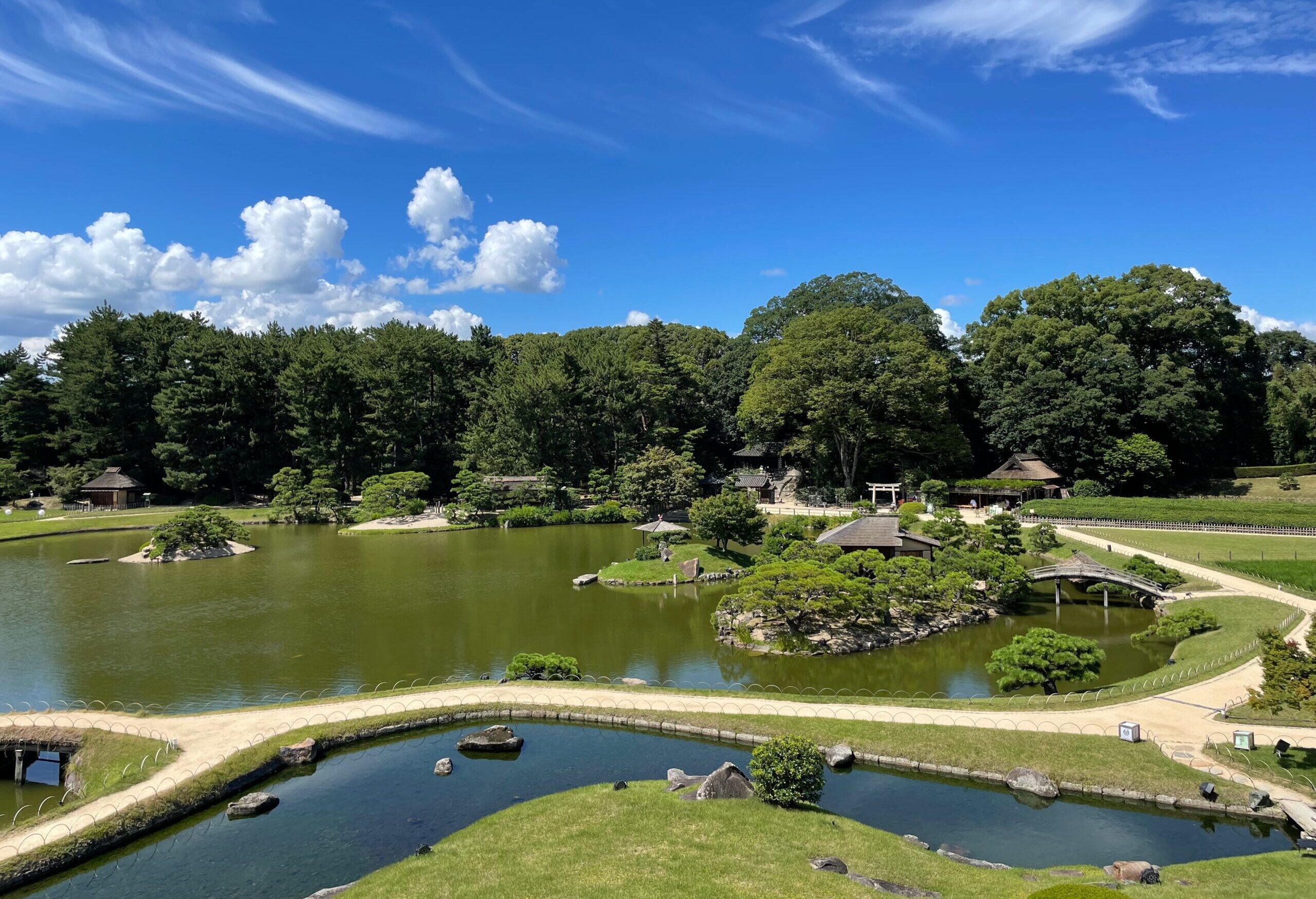Visiting 2 out of 3 Great Gardens in Japan. Are Kenroku-en in Kanazawa and Kōraku-en in Okayama one of the most beautiful parks in the country?